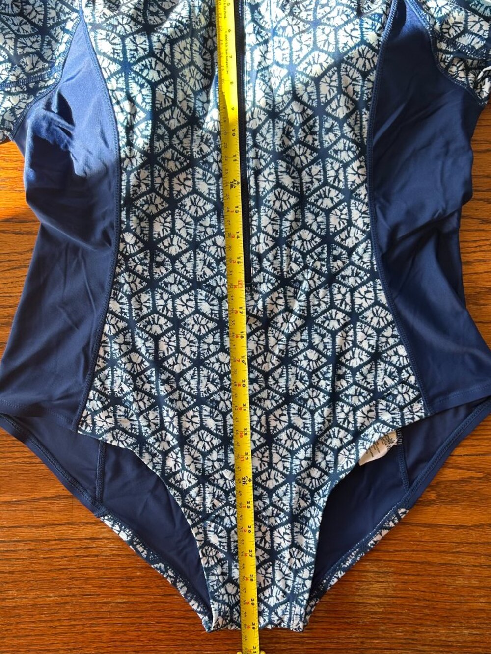 UV Skins Long Sleeve Swim Suit - No Tags, but never used Size 2XL